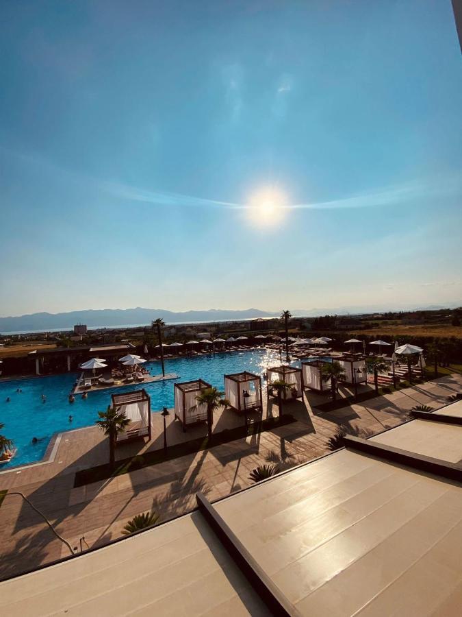 Deluxe Resort And Spa Koplik ภายนอก รูปภาพ