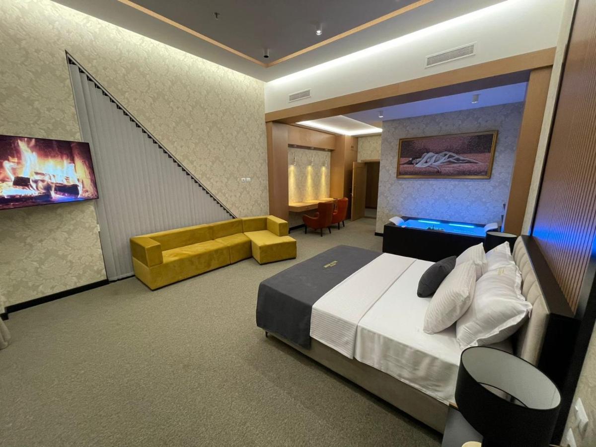 Deluxe Resort And Spa Koplik ภายนอก รูปภาพ
