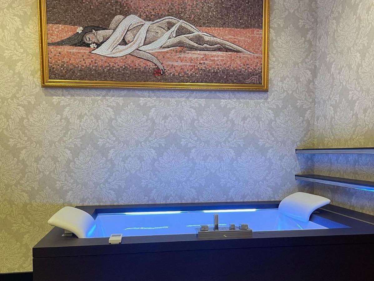 Deluxe Resort And Spa Koplik ภายนอก รูปภาพ