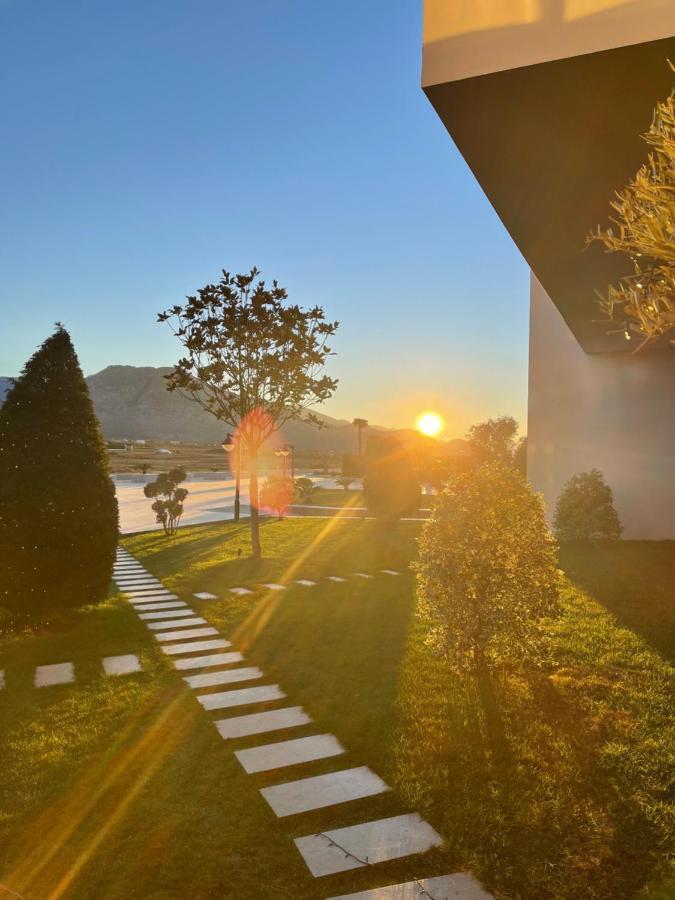 Deluxe Resort And Spa Koplik ภายนอก รูปภาพ