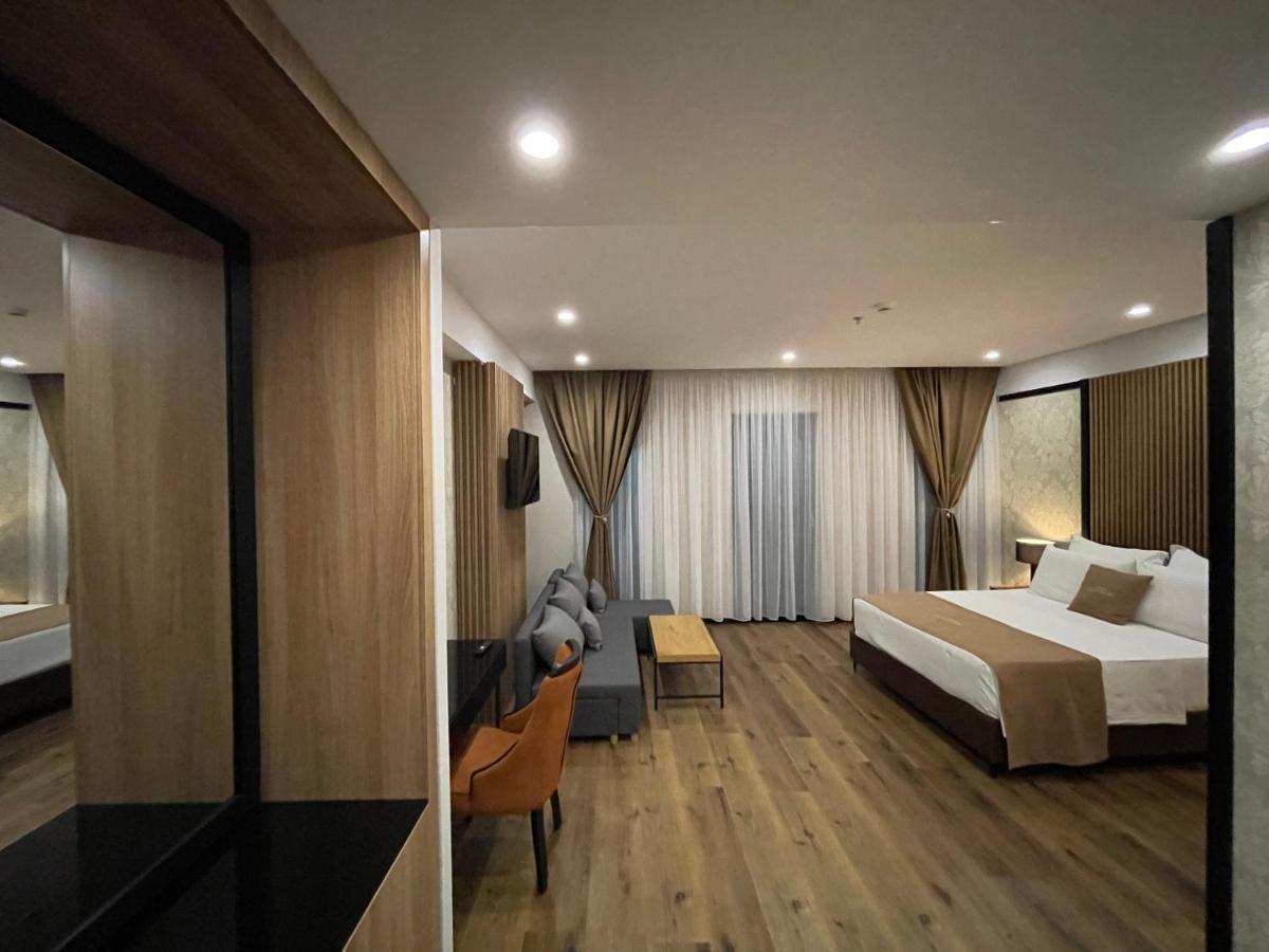 Deluxe Resort And Spa Koplik ภายนอก รูปภาพ