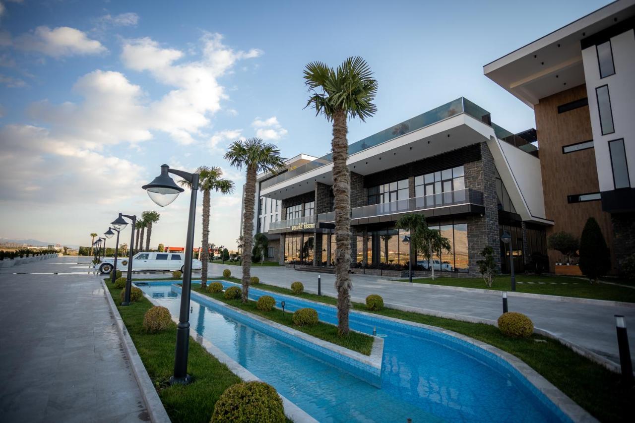 Deluxe Resort And Spa Koplik ภายนอก รูปภาพ