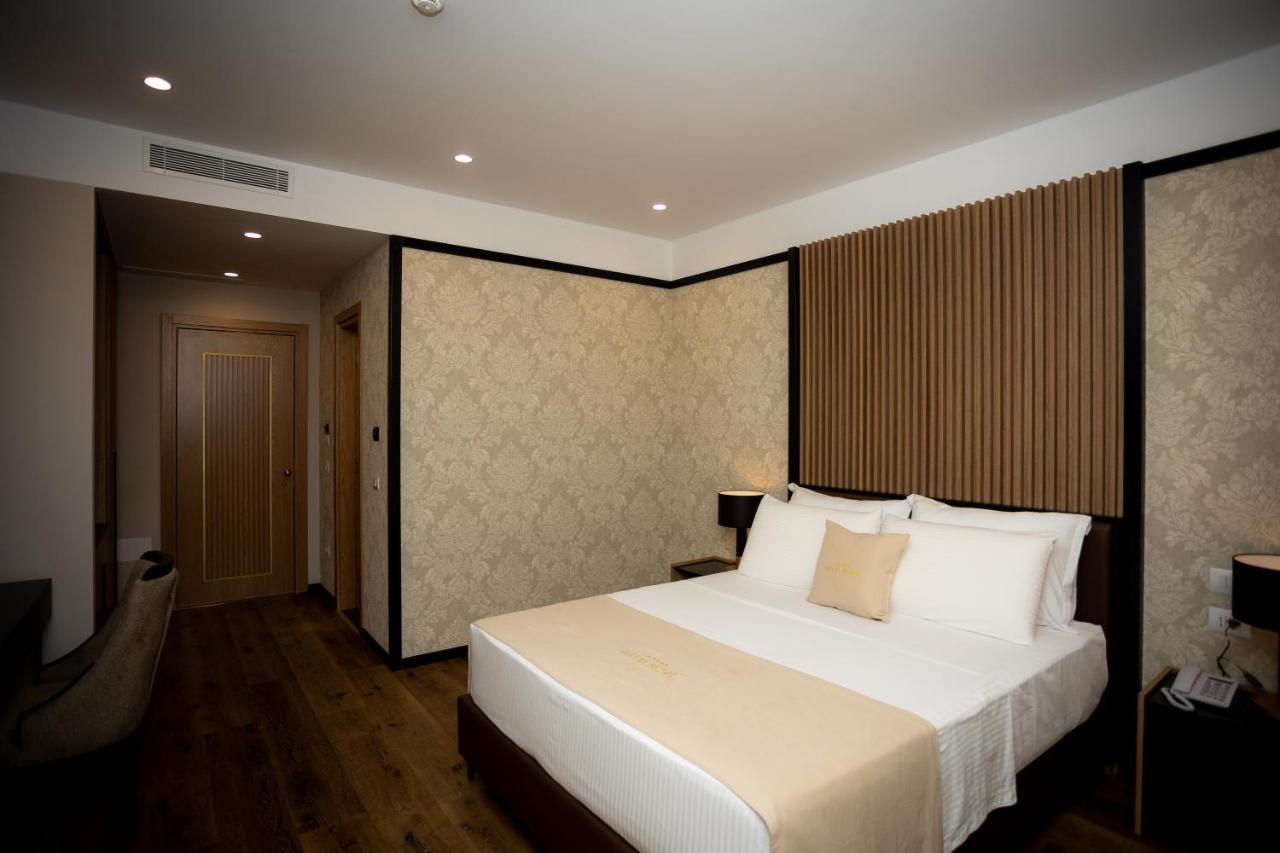 Deluxe Resort And Spa Koplik ภายนอก รูปภาพ