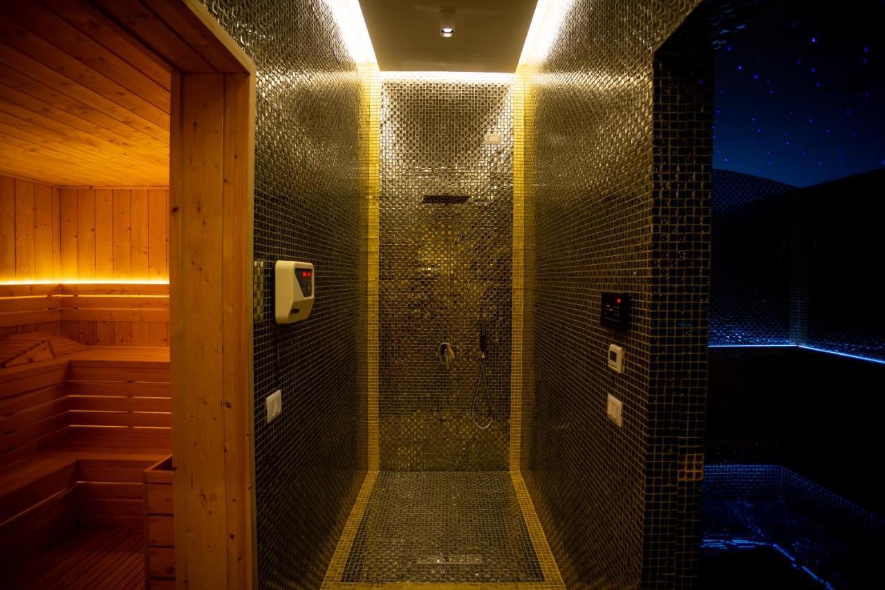 Deluxe Resort And Spa Koplik ภายนอก รูปภาพ